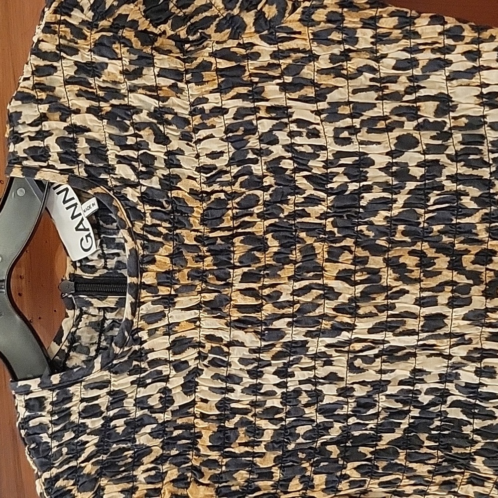 GANNI | Leopard Print Smocked Short Sleeve Peplum Hem top Cotton & Silk - XS - Picture 2 of 12